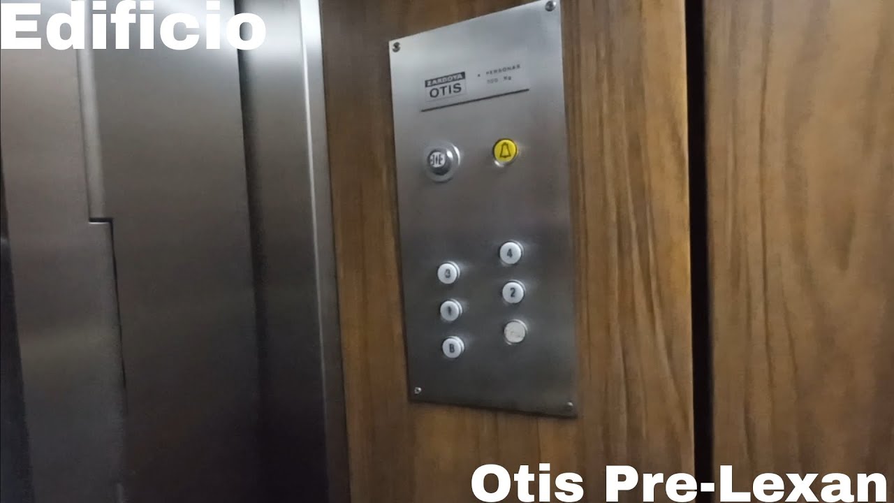 &iexcl;&Eacute;pico! Ascensor Otis Pre-Lexan el&eacute;ctrico MR de los 60/70 en un edificio, Oviedo, Espa&ntilde;a