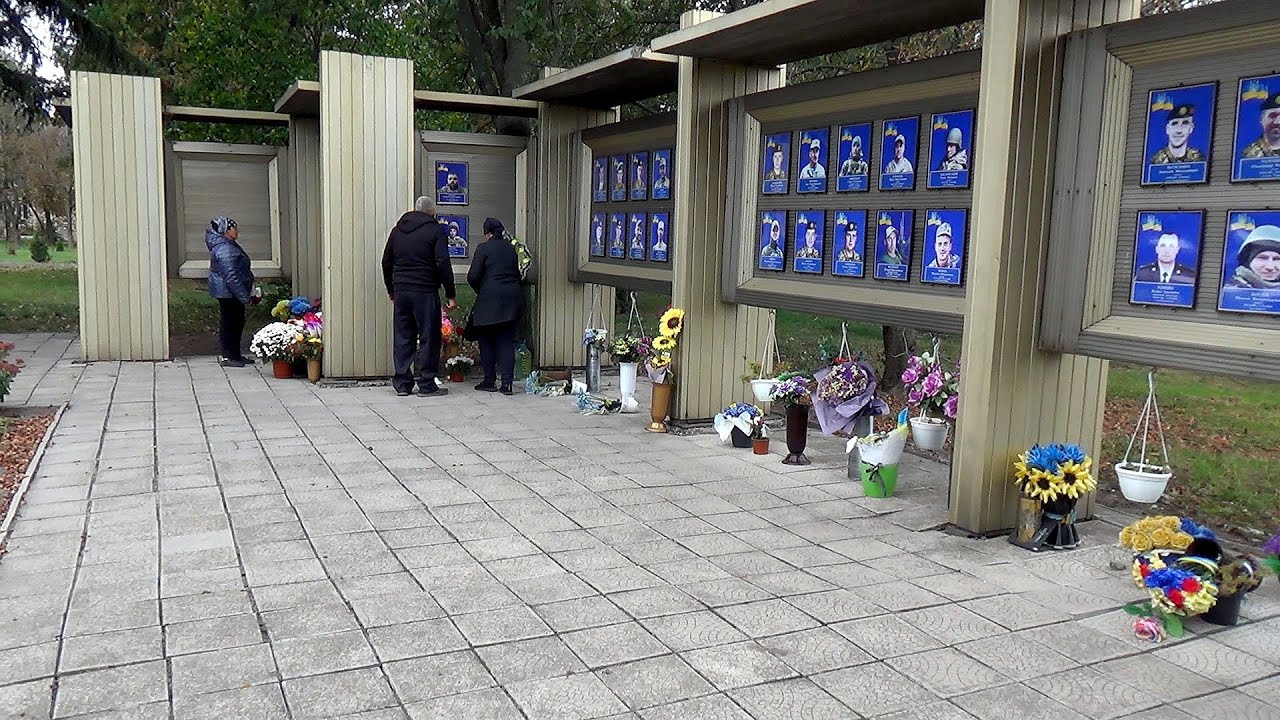 У Чорнухах відбувся мітинг, присвячений Дню захисників та захисниць України 01 10 2025