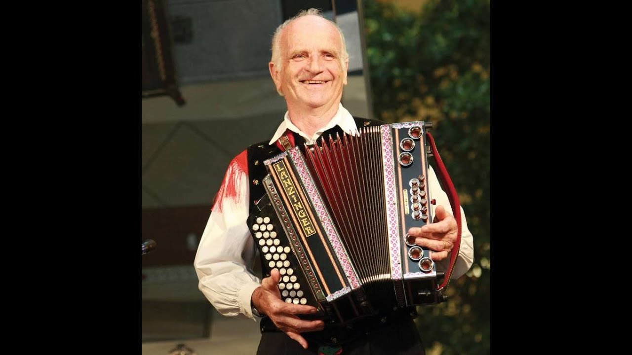Lojze Slak   S harmoniko na rajžo