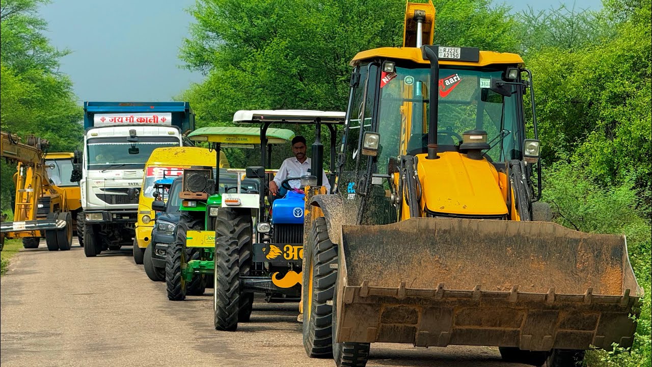 Jcb 3dx loading Mud in TATA Tippers Tractors Swaraj 855Fe New Holland 3630 Tractor jcb Thar Truck