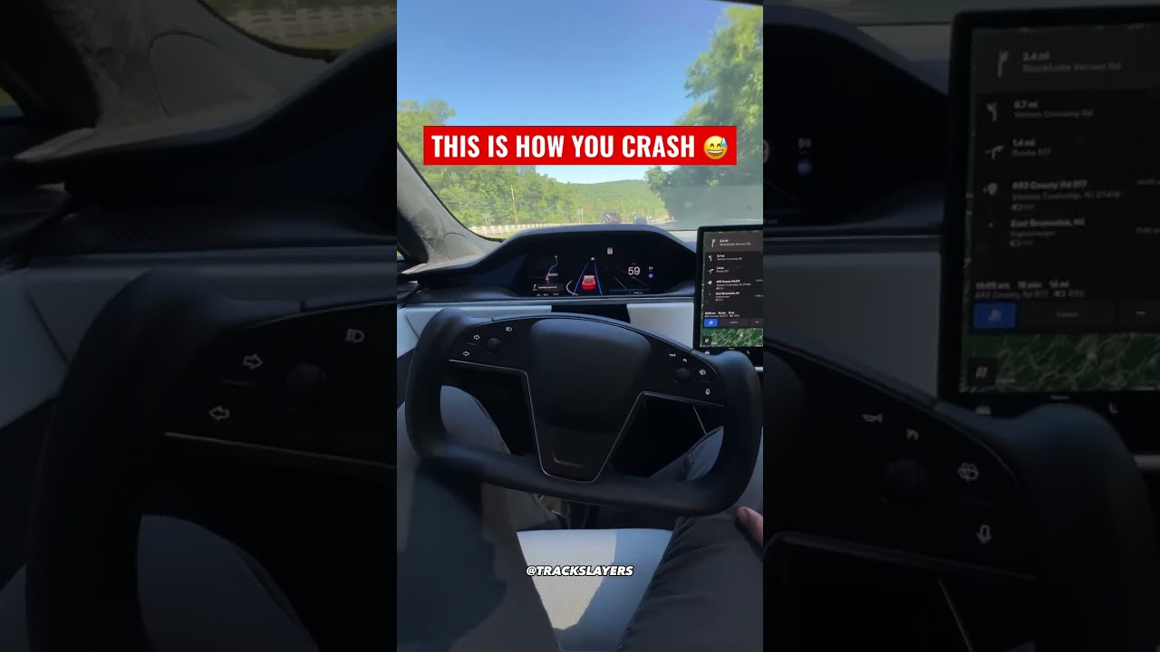 Вот как нужно падать на Tesla FSD 😳🤬 Без помощи рук гора