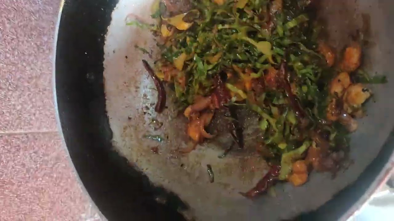 Dhone pata bandhakopi bharta chingri maach diye
