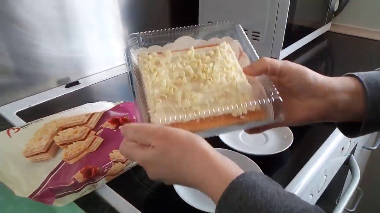 Expectations vs reality Balconi strawberry cake. What do you think?