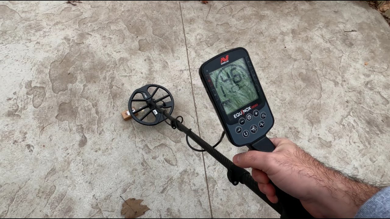 Minelab Equinox 900 vs XP Deus II Gold Separation Test