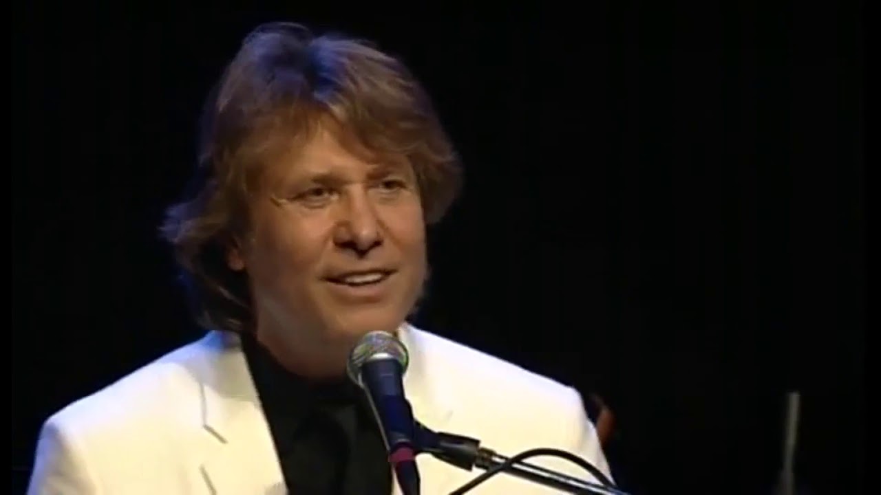 Robert Lamm Live in New Zealand 04 I Could Tell You Secrets