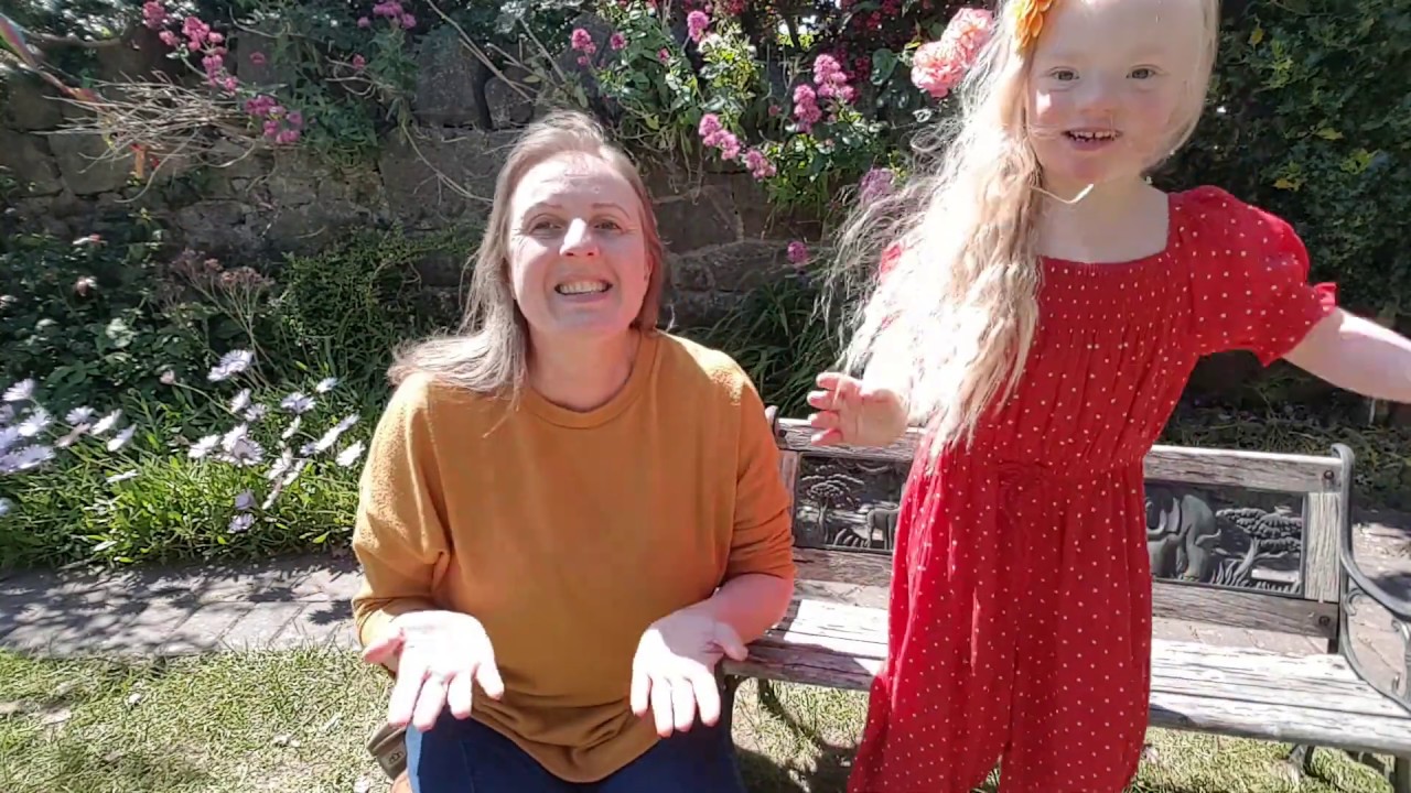 Makaton for 'Kind'