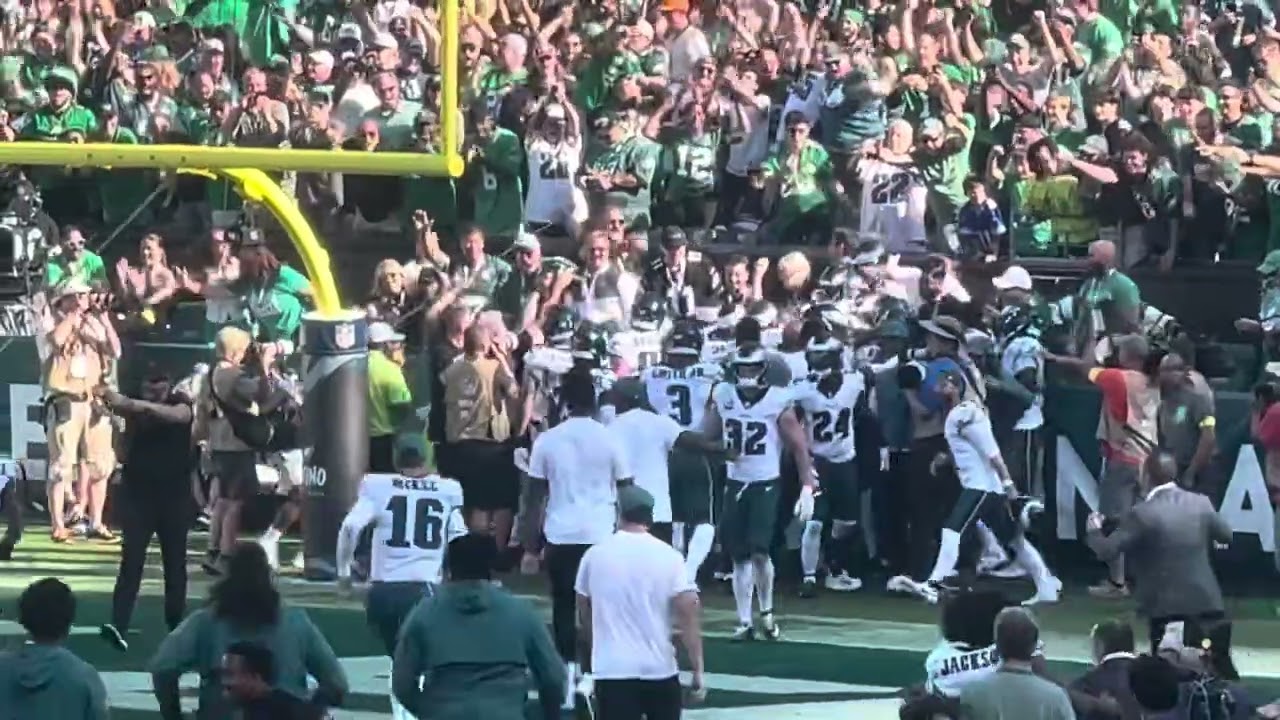 Eagles Jordan Davis Game Winning Blocked FG For 61 yd TD to Beat Rams - Miracle on Broad St. Insane!