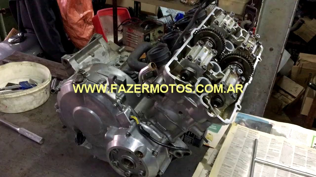 Honda CB1 - 400 estropeada por un estafador que dice ser maestro de estas motos