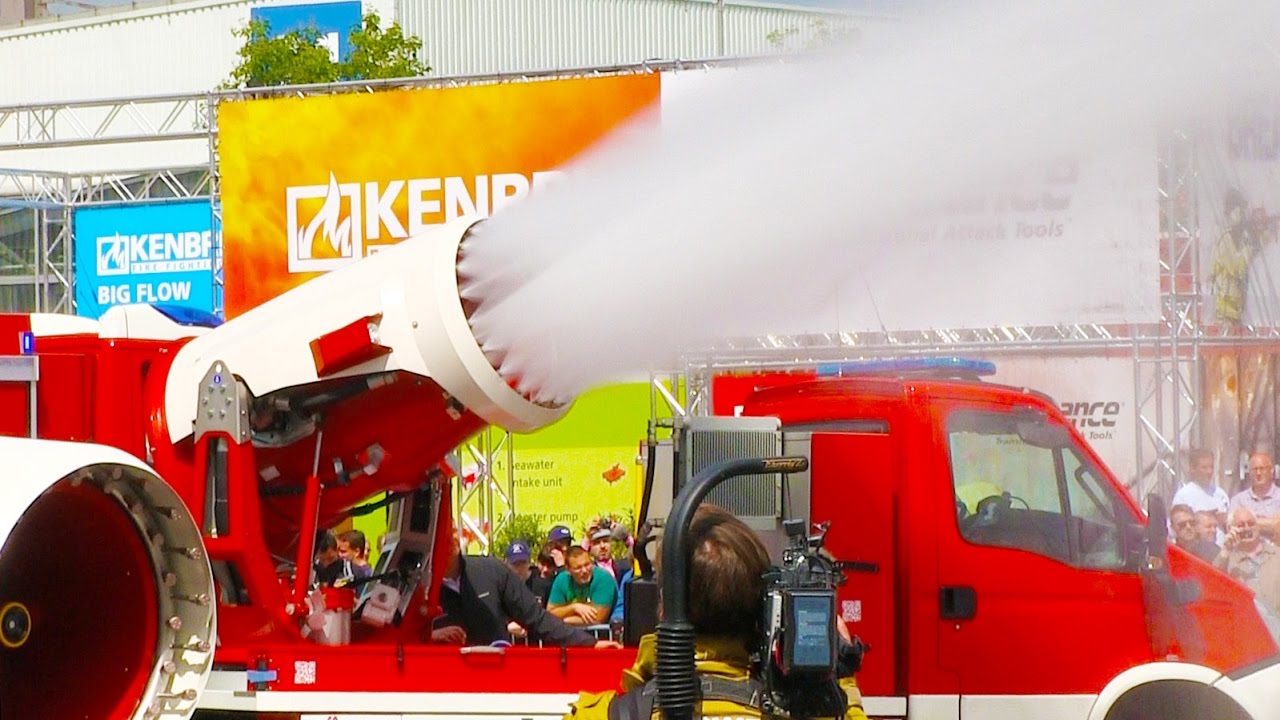 Turbolöscher Magirus AirCore Turbinen-Löschfahrzeug | Interschutz 2015