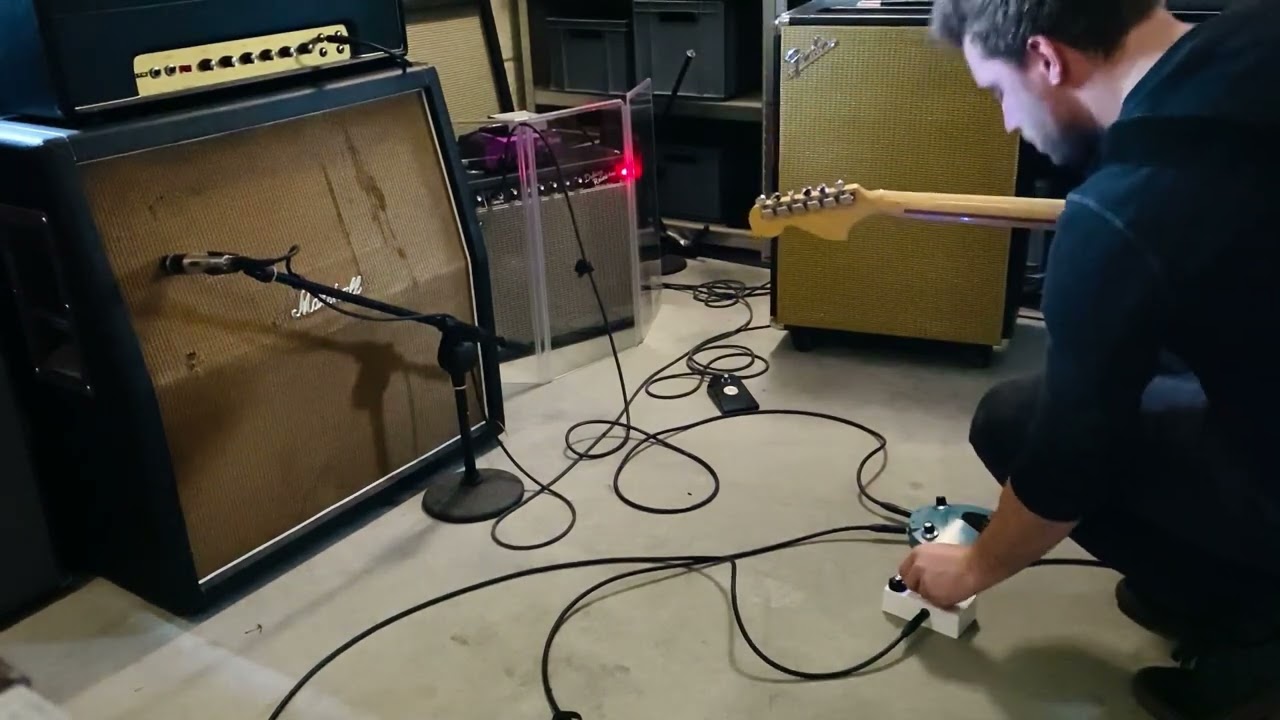 Fender Deluxe Reverb, Vibratone and a 1973 Stratocaster