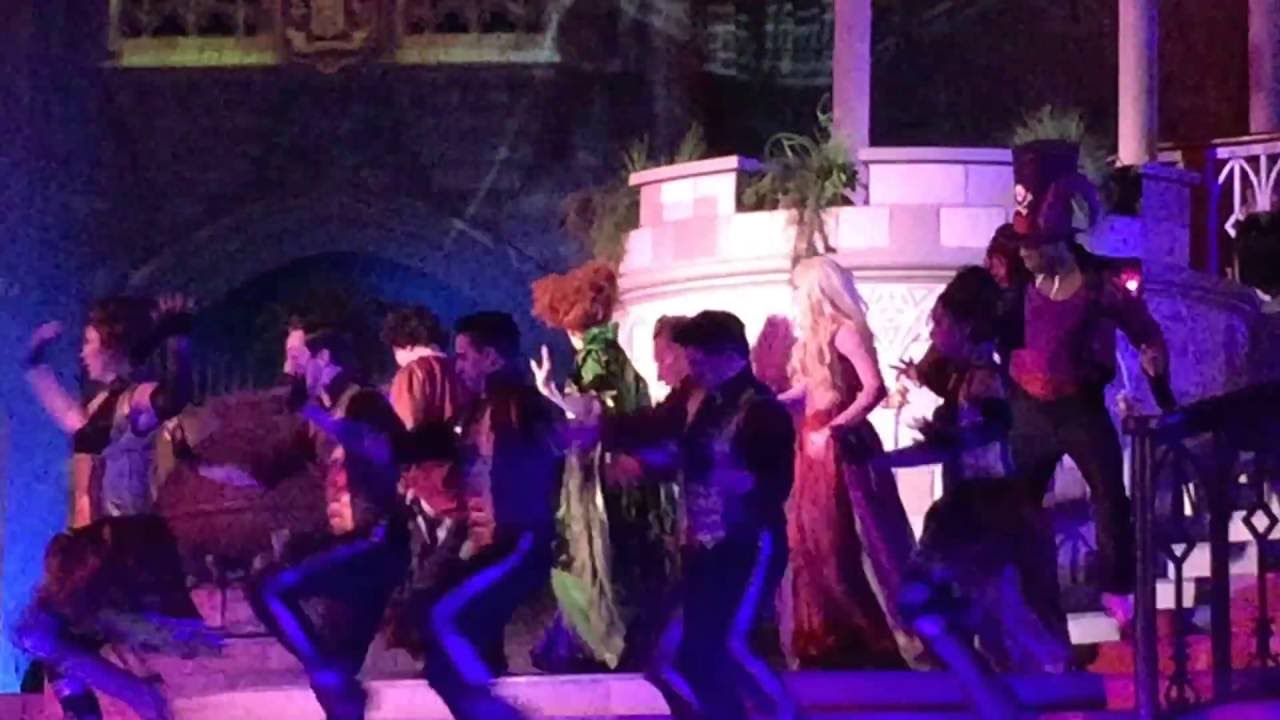 Hocus Pocus Villain Spelltacular Show 2016