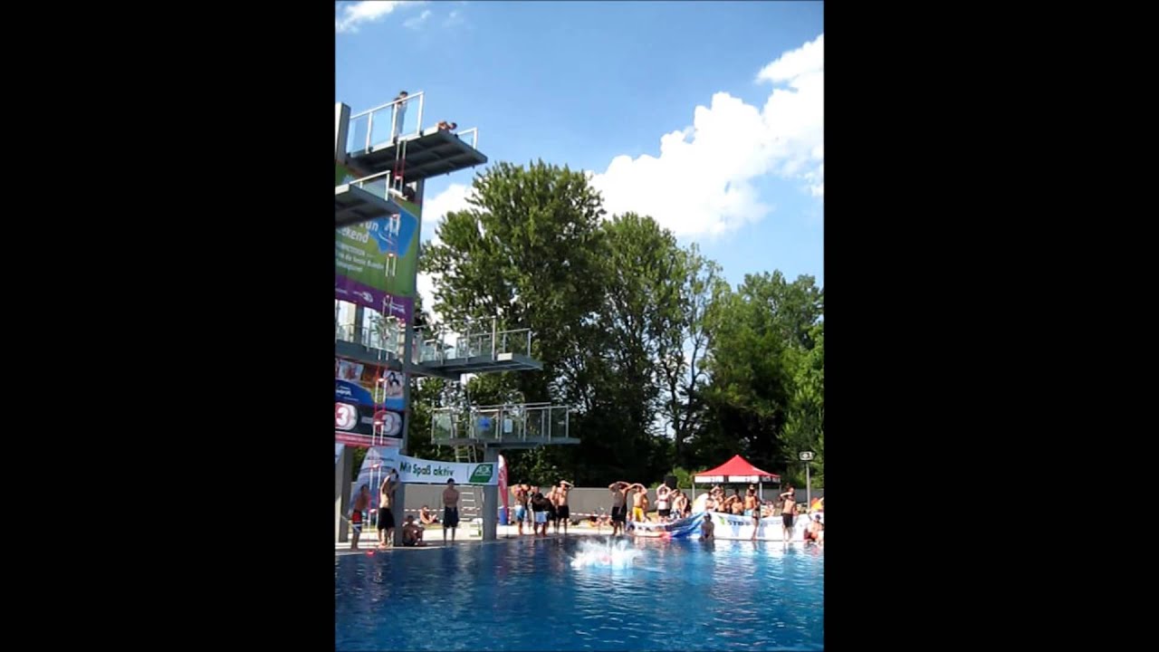 Triple Backflip 10m Bauchplatscher