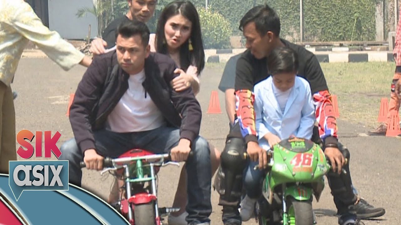 Ayu Ting Ting Takut Nih Dibonceng Motor Sama Raffi Ahmad  - Sik Asix (18/11)