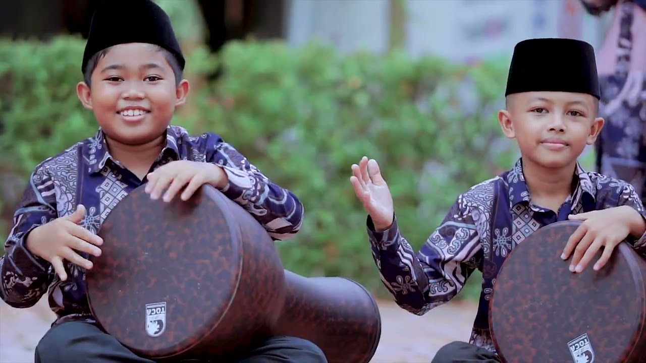 AIDIL FITRI TIBA | Cipt. Nyai. HJ. Shufiatur Rizqiyah