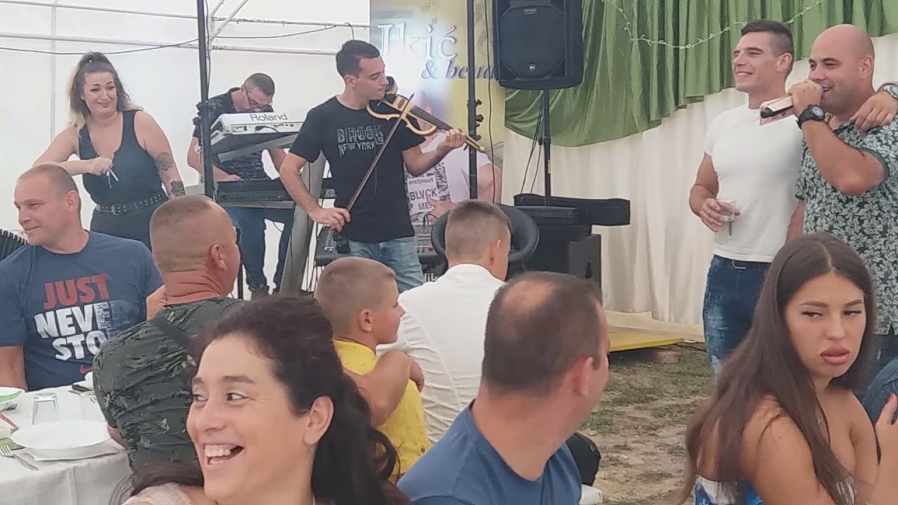 Krstenje u porodici Sreckovic Popadic - 16.09.2021.-  (2/5)