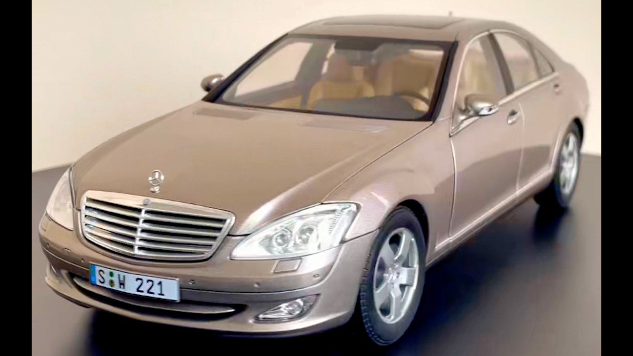 Autoart 1:18 Mercedes-Benz S-Class W221 Cubanite Silver