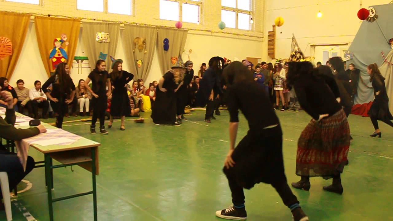 Boszorkányok (7.osztály) - Gyerek farsang /Kurityán/ 2015.02.13.