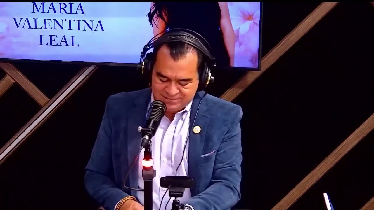 LEVANTADOS CON PODER: 