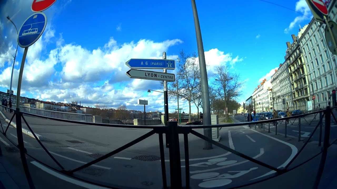 Tramway de Lyon - Line T1- side view, Lyon, France