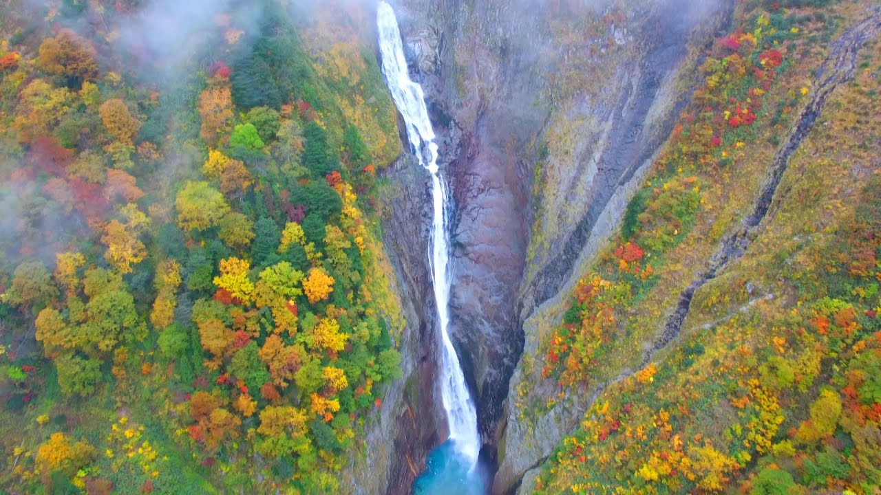 称名滝の紅葉　4K空撮