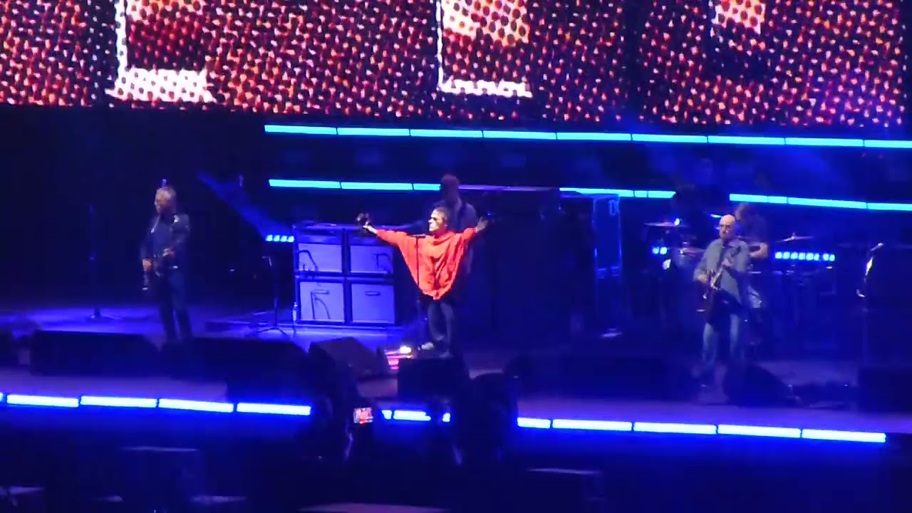 Oasis - Some Might Say (Ao Vivo no Morumbi em São Paulo/SP em 23 11 25.