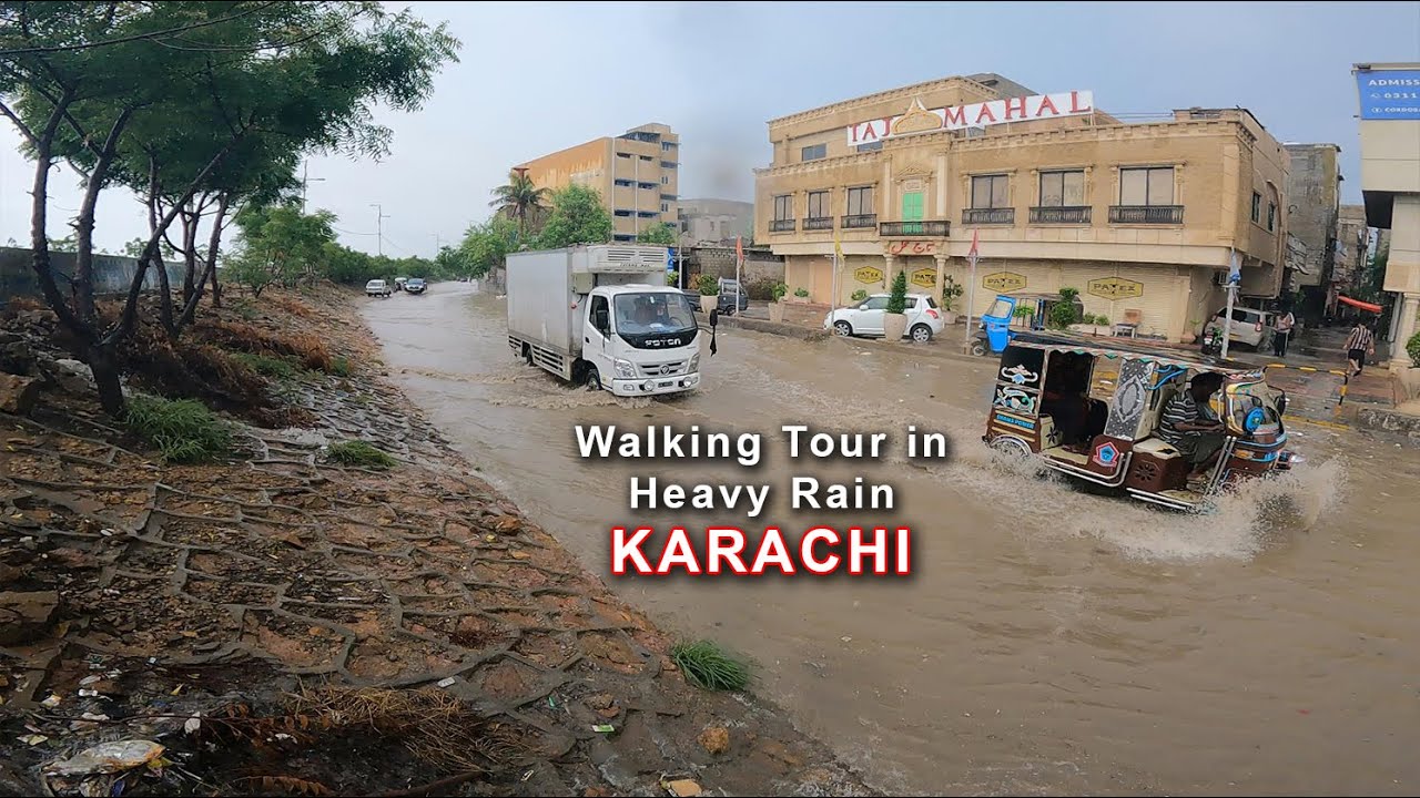 Walking Tour in Heavy Rain Karachi | Karachi Heavy Rain in Different Areas
