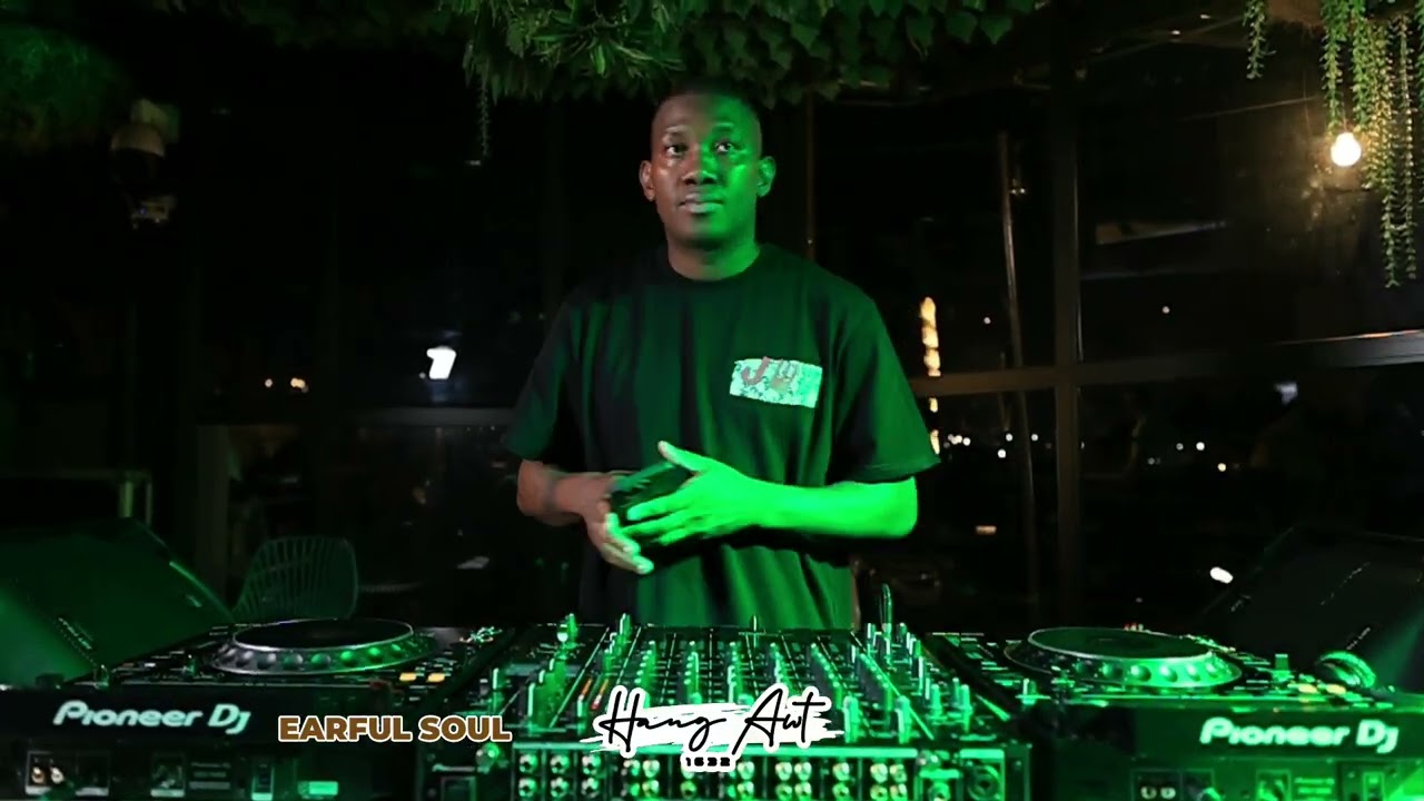 Earfulsoul at The Hangawt 1632