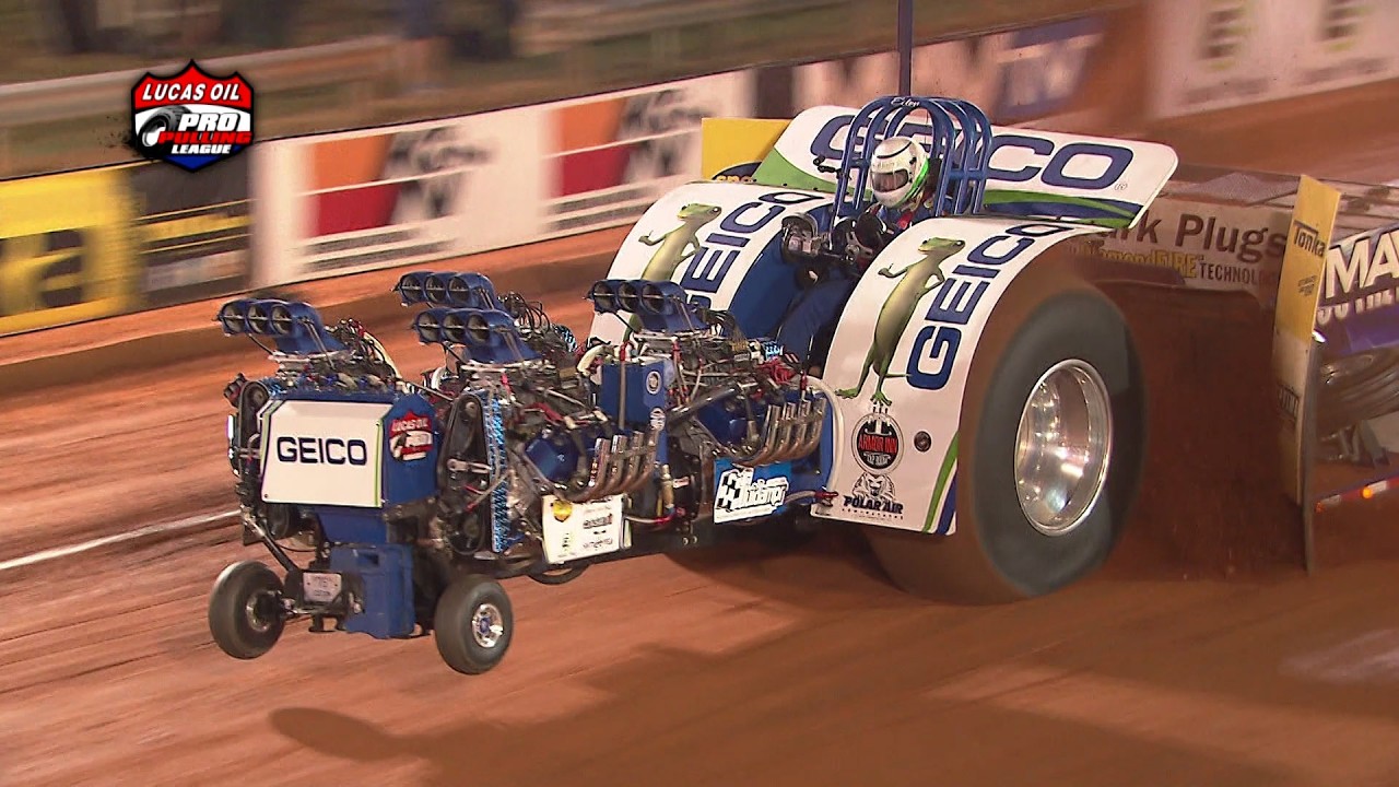 Pro Pulling 2015: Super Stock Diesel 4wd Trucks and Super Modifieds pulling in Saluda, SC