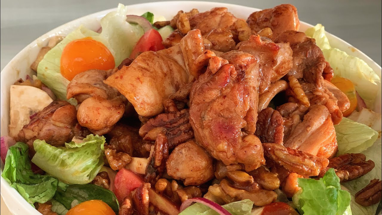 Сочный азиатский салат с курицей