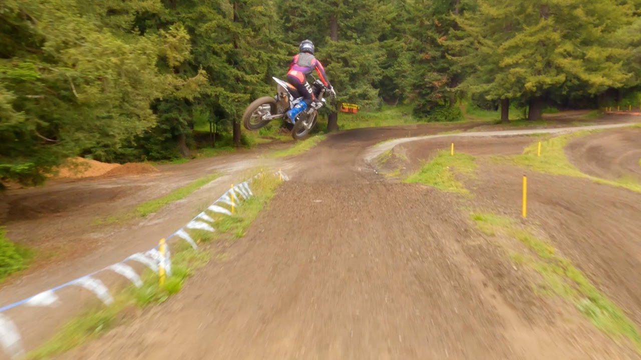 FPV Drone Dirt Bike Battle - Chasing Pro Motocross Ripper - Ryder Seagreaves 33