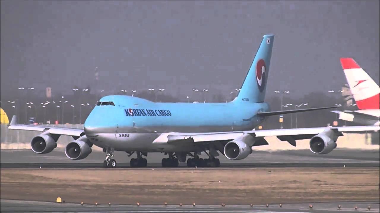 Korean Air Cargo Boeing 747-4B5ERF (HL7499) - Takeoff Vienna Int. Airport