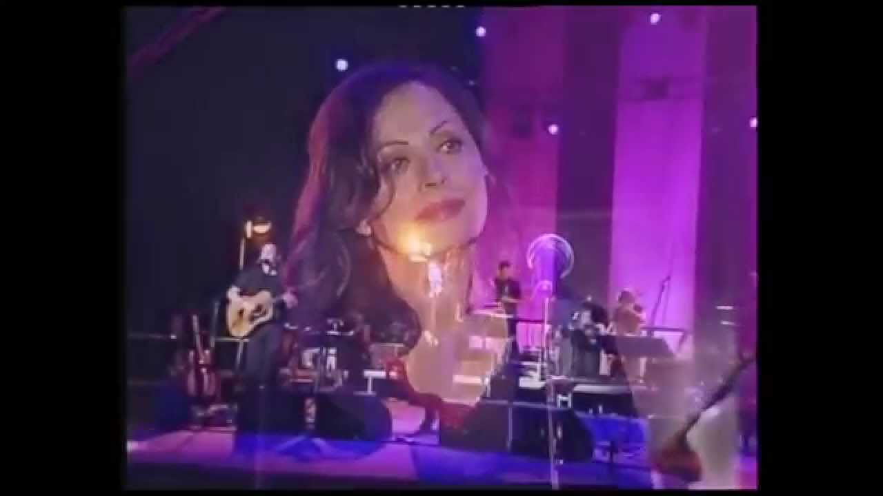Χάρις Αλεξίου & Αλκίνοος Ιωαννίδης - Όλα σε θυμίζουν (Αλεξίου - Μάλαμας - Ιωαννίδης Live)