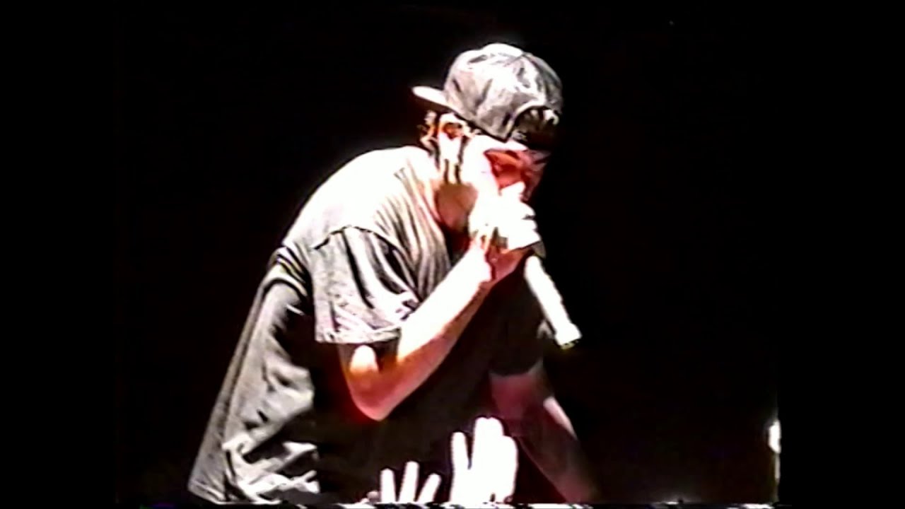 Deftones - 1998-11-04 - Live in 