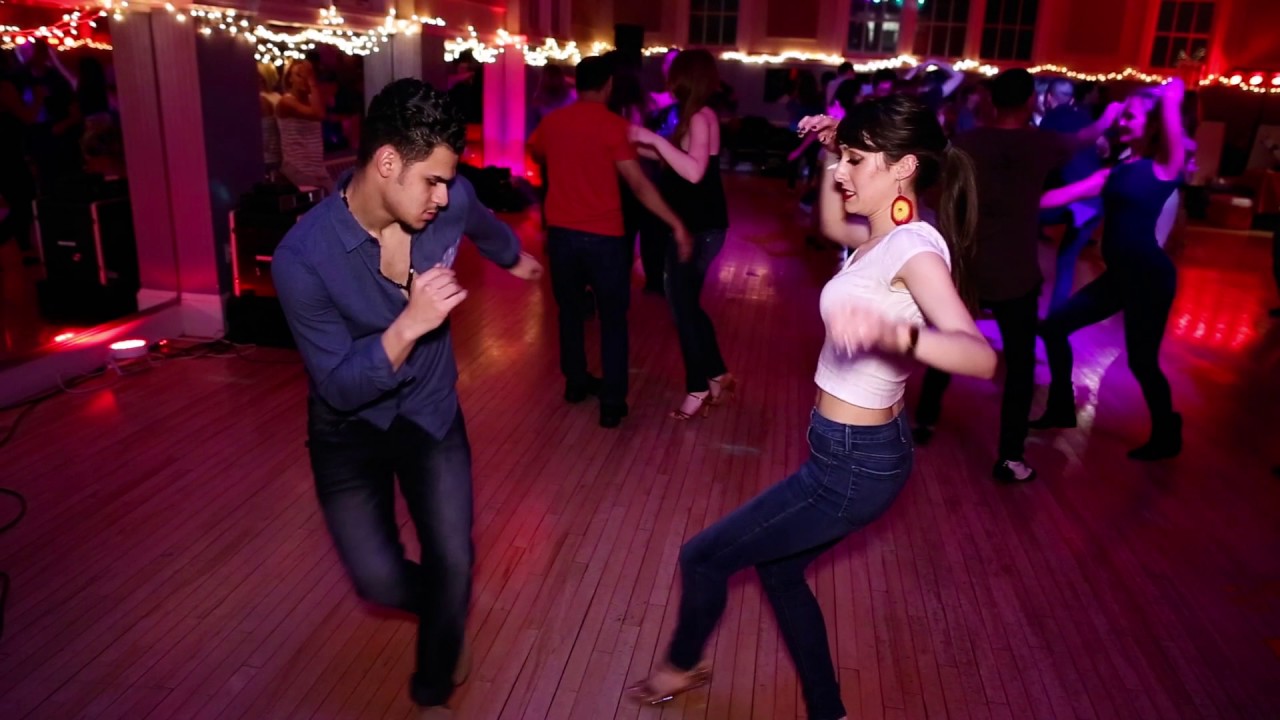 Julián de las Nieves & Michelle García social dancing @ March 2017 Fuego y Candela