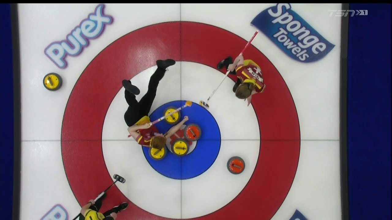 #stoh2022 MacDonald (NU) trips onto stones in the 4-foot, McCarville (NO) steals 3 points