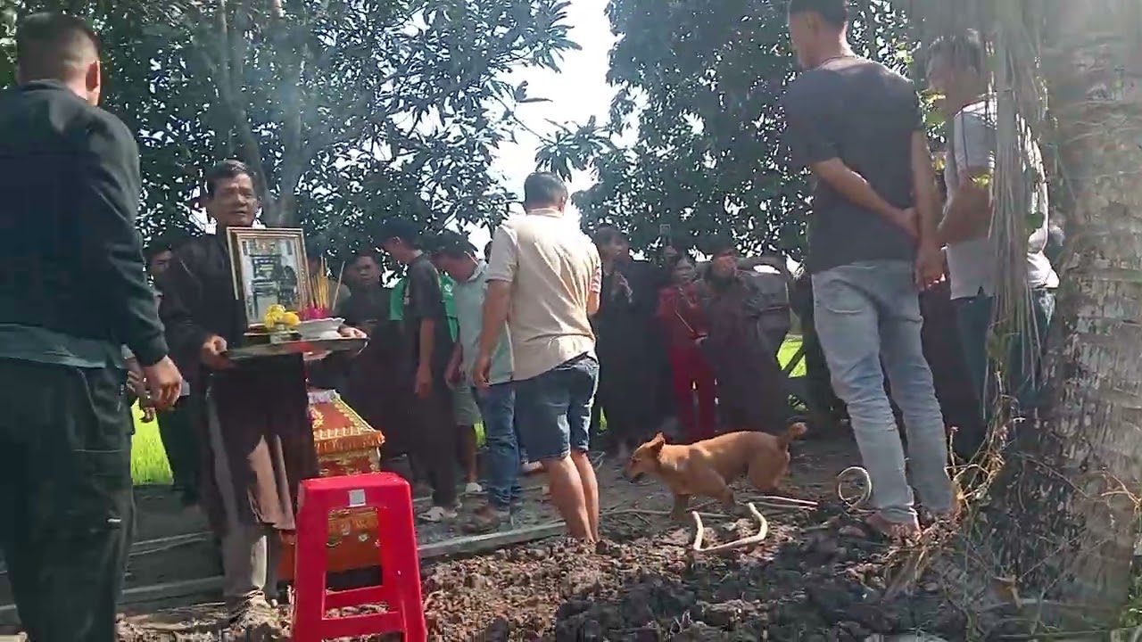 Di Quan quan tài bà năm về nơi an nghĩ