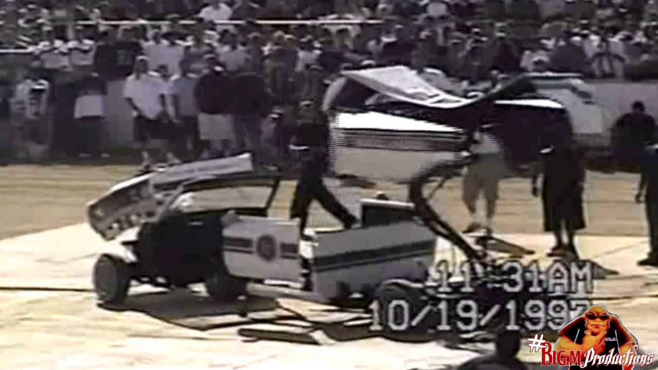 Lowriders -Truck bed dancing !