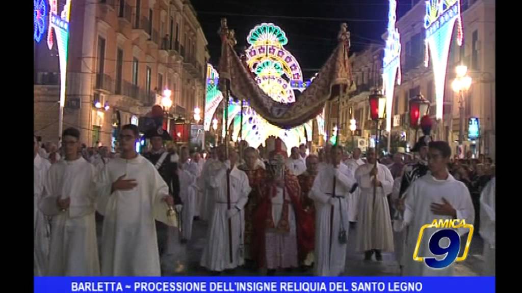 Barletta | Processione dell'insigne Reliquia del Santo Legno