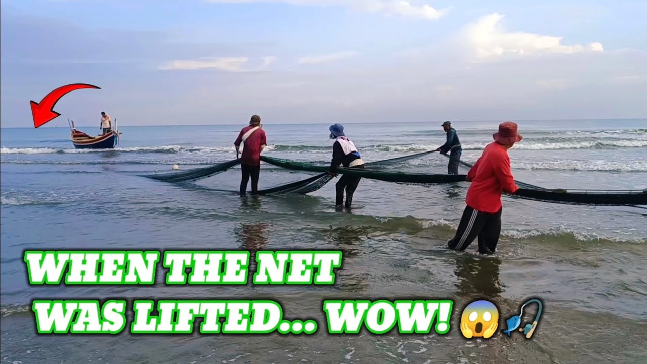 At First It Looked Normal, But When the Net Was Lifted… WOW! 😱🎣