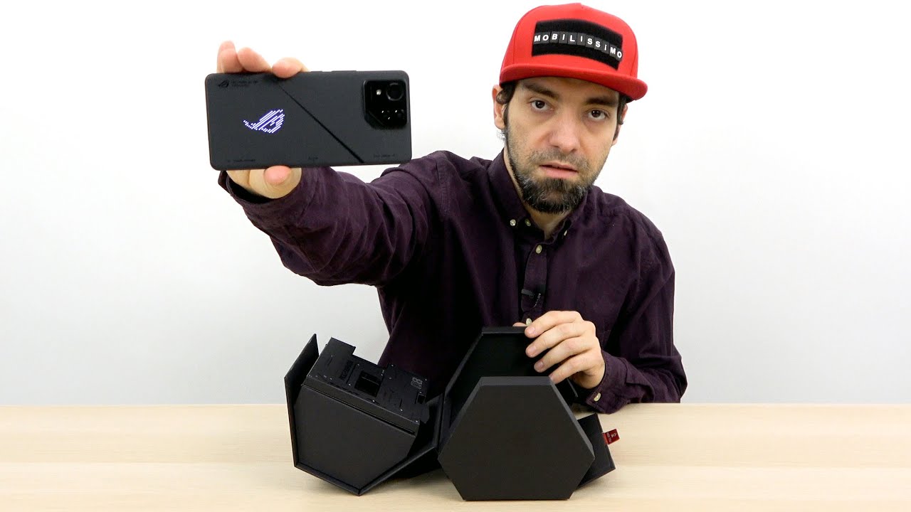 ASUS ROG Phone 8 Pro Unboxing (Primul cu Snapdragon 8 Gen 3 în România!)