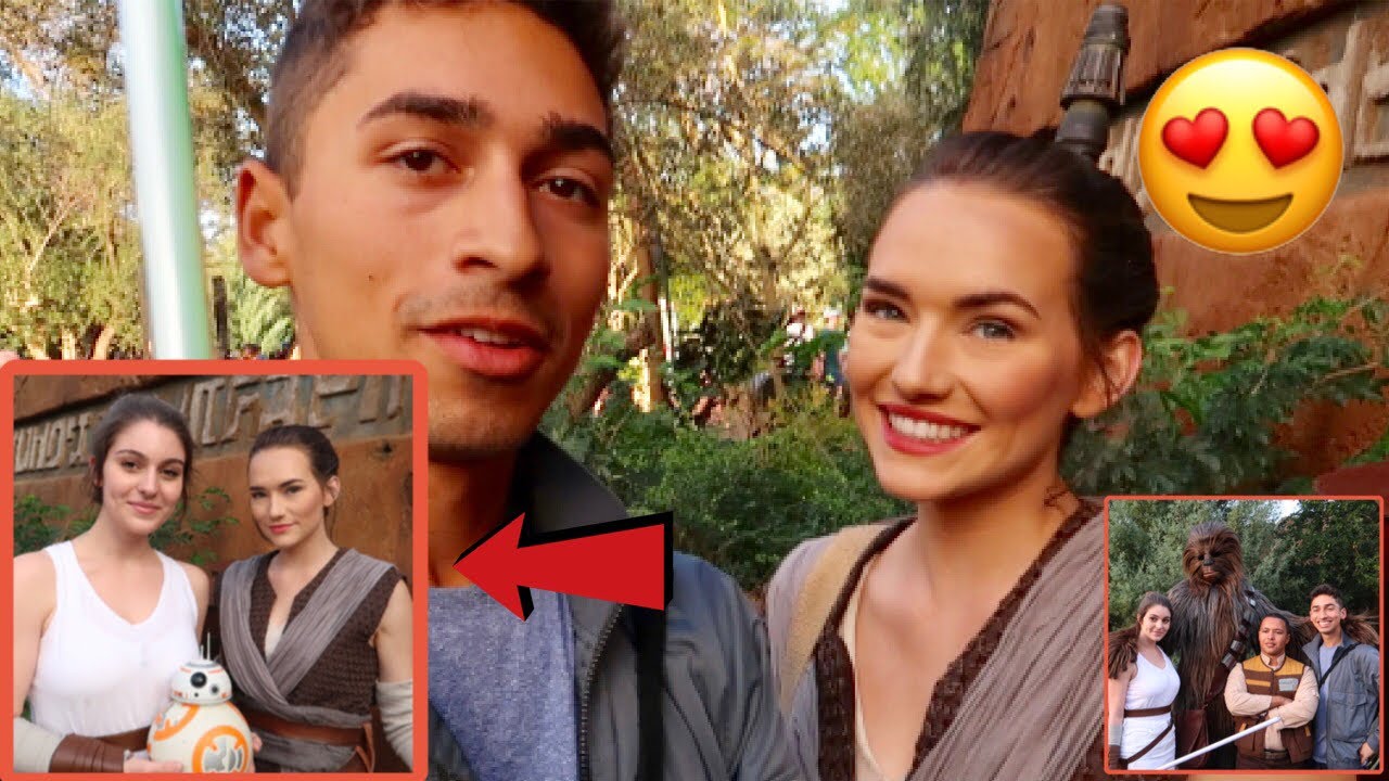 REY MEETS REY IN GALAXY'S EDGE & TELEPHONE WITH CHEWBACCA