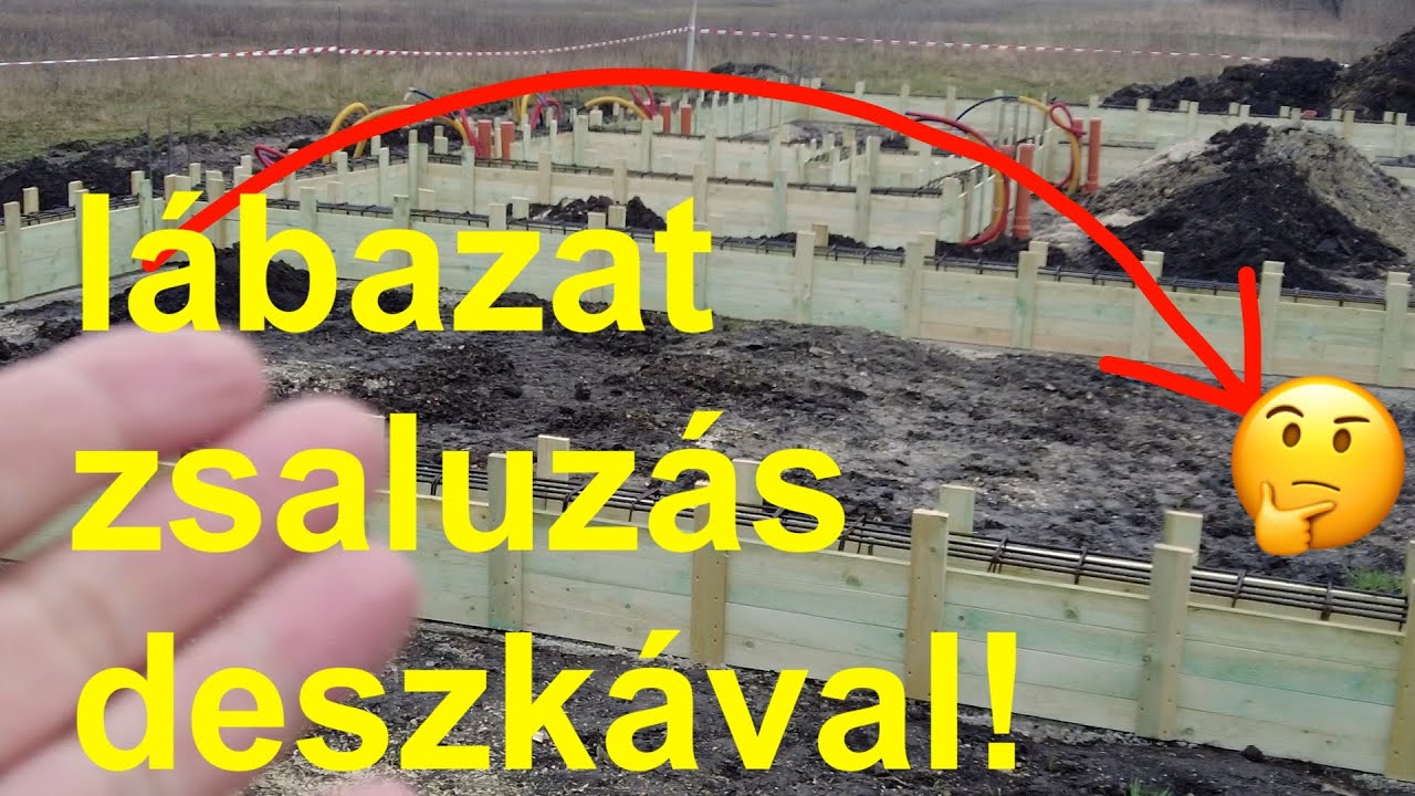 Készül a zsalu, de a betonra még várhatunk! A lábazati gerenda tovább épült. Ez a zsaluzás!