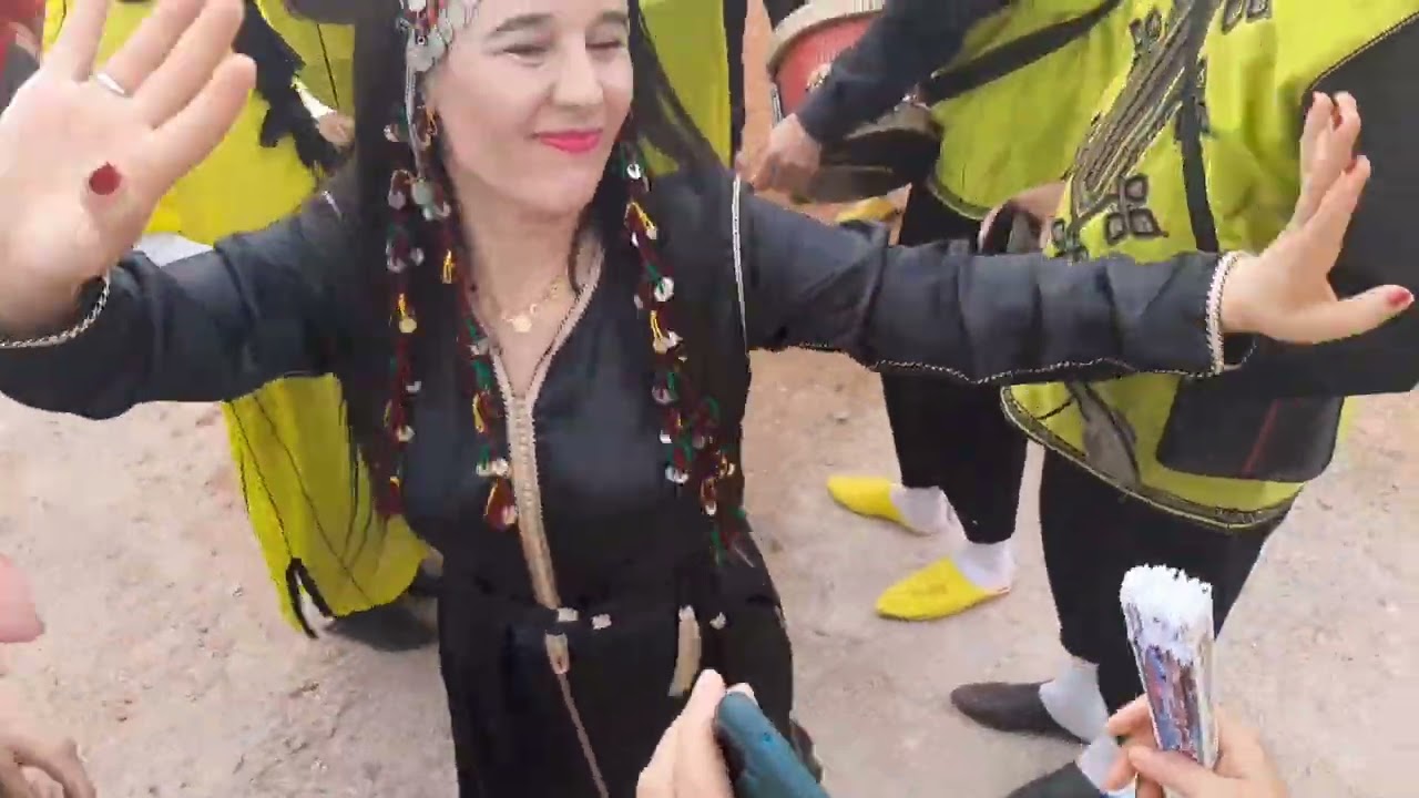 دفوع(تقاليد ايت وراين )