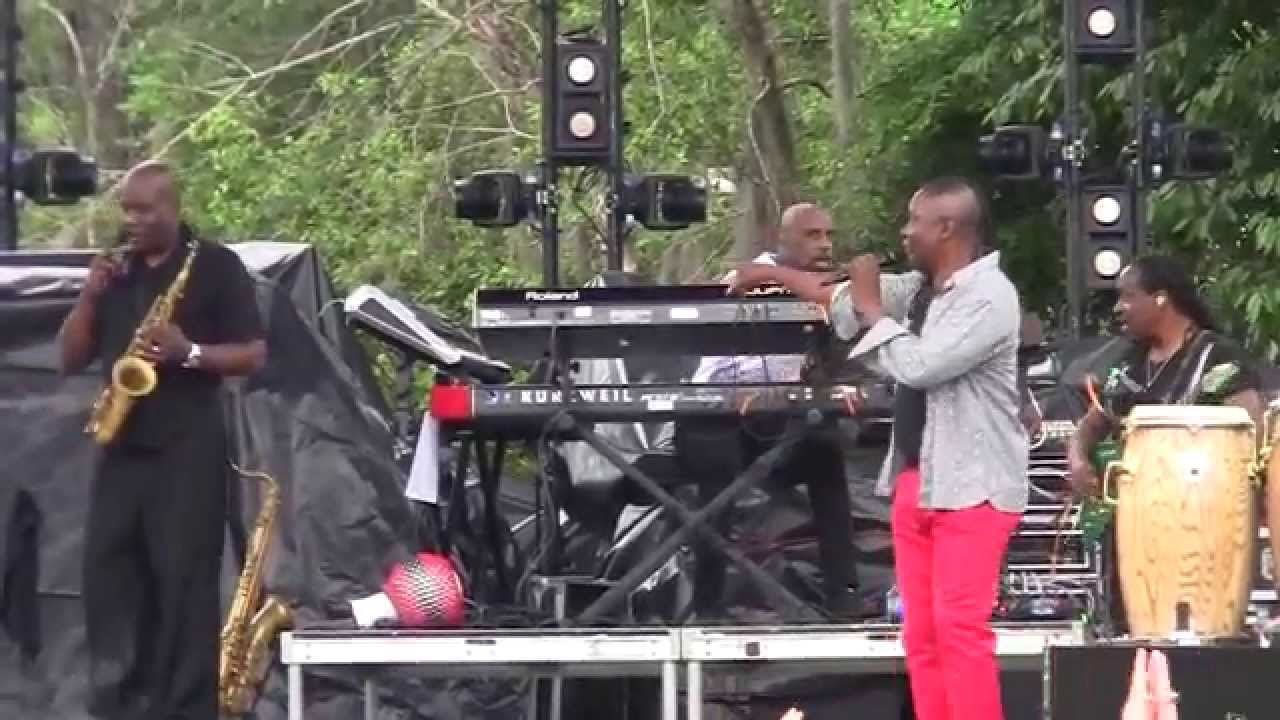 Earth, Wind & Fire - Shining Star / Let Me Talk (Wanee 2015)