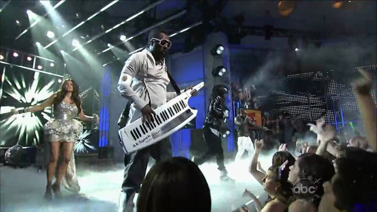 Black Eyed Peas - Meet Me Halfway - New Year's 2010 HD