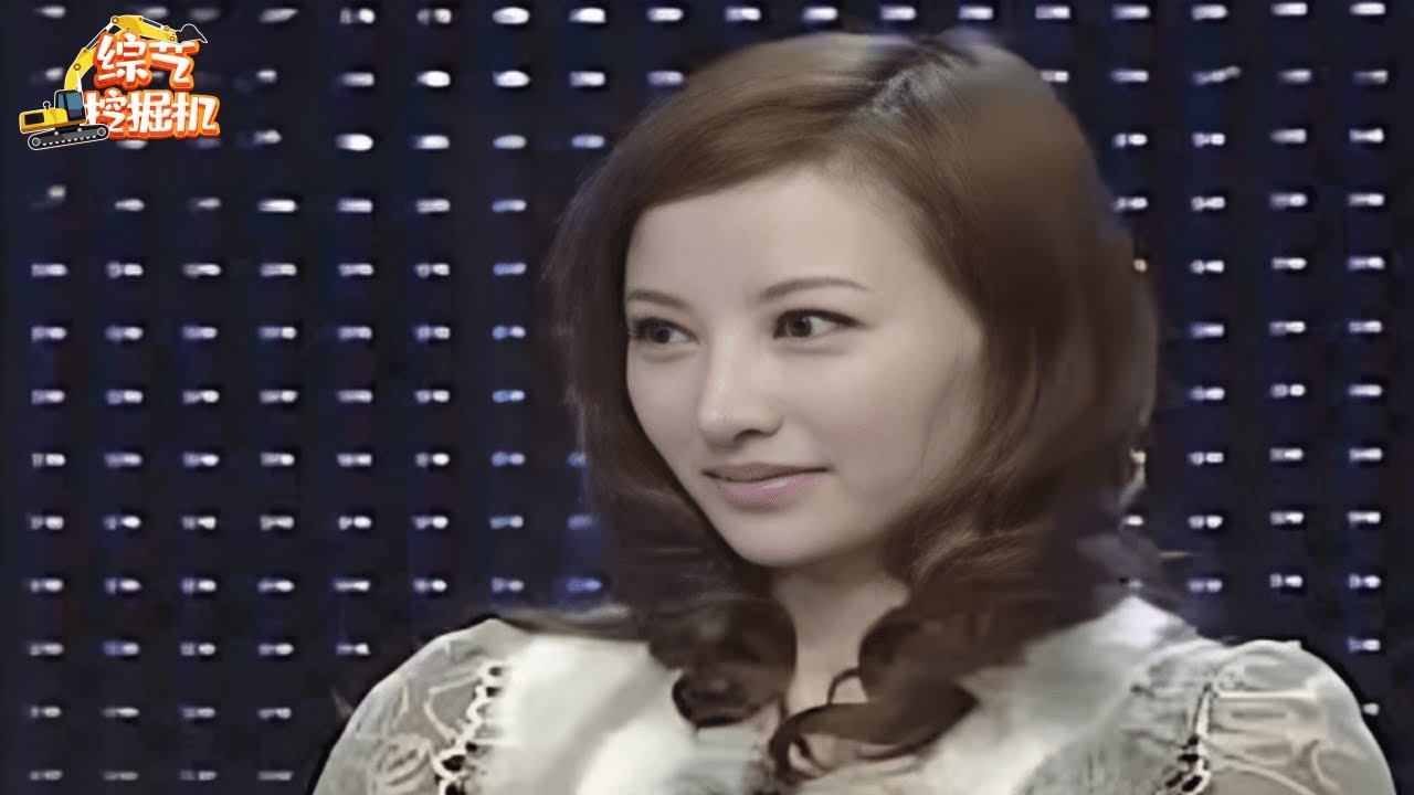 漂亮女孩不顾父亲反对向同居两年的男友求婚,准婆婆现场百般刁难,谁料男友上场一句话逆转形势【求婚保卫战】