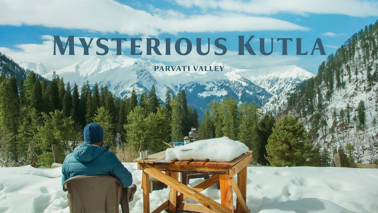 Alone in a Cozy Tiny Cottage in Snow | Mysterious Kutla