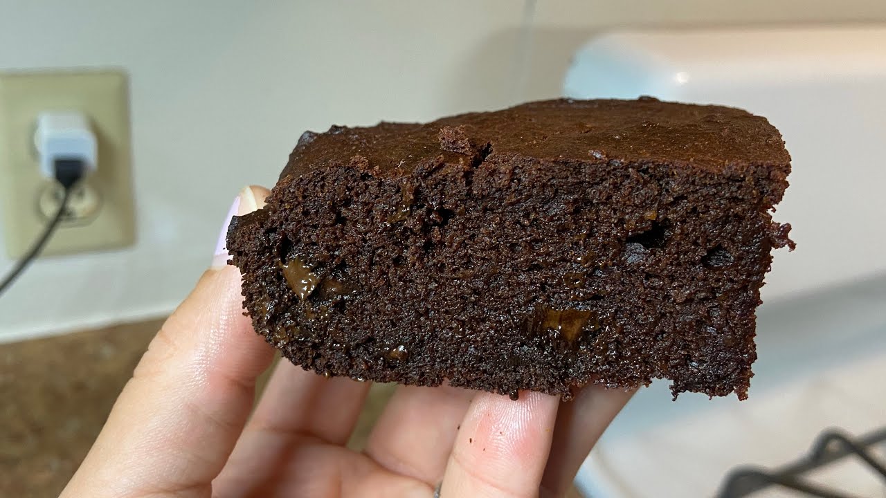 EASY DATE BROWNIES! GLUTEN FREE, PALEO & NO ADDED SUGAR!!