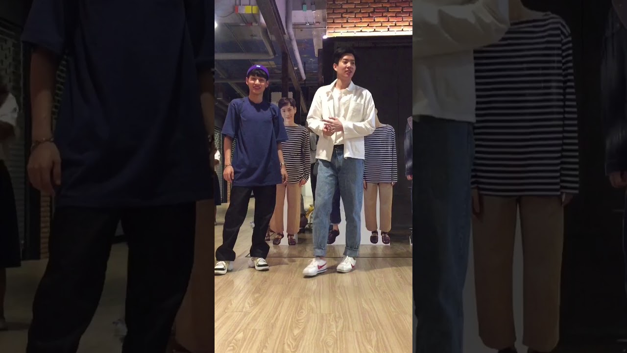 โมเม้นต์ออฟกันหอมแก้ม TwobewithyouOOFGUN 💜