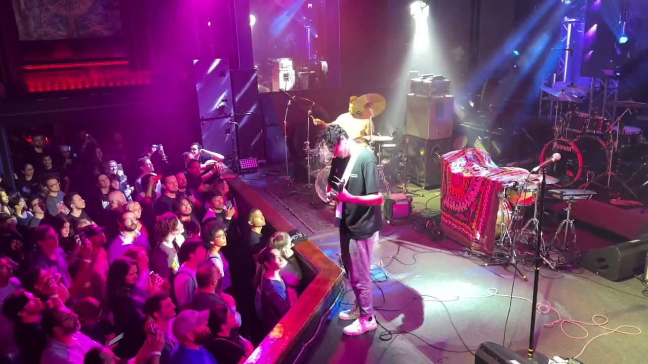 Standards  Cosmos  (live)